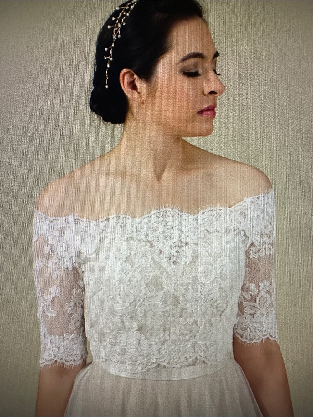 Off-Shoulder Lace Bolero Wedding Dress Topper